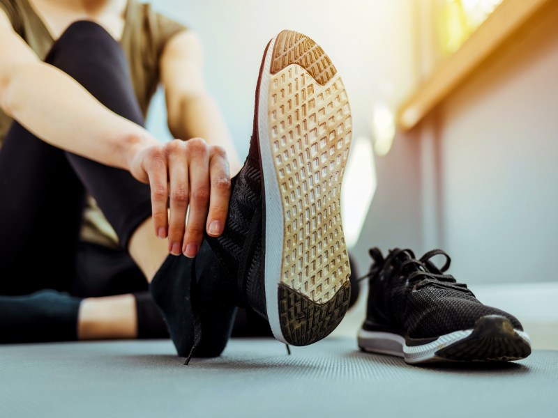 Frau Joggen Schuhe Laufsocken