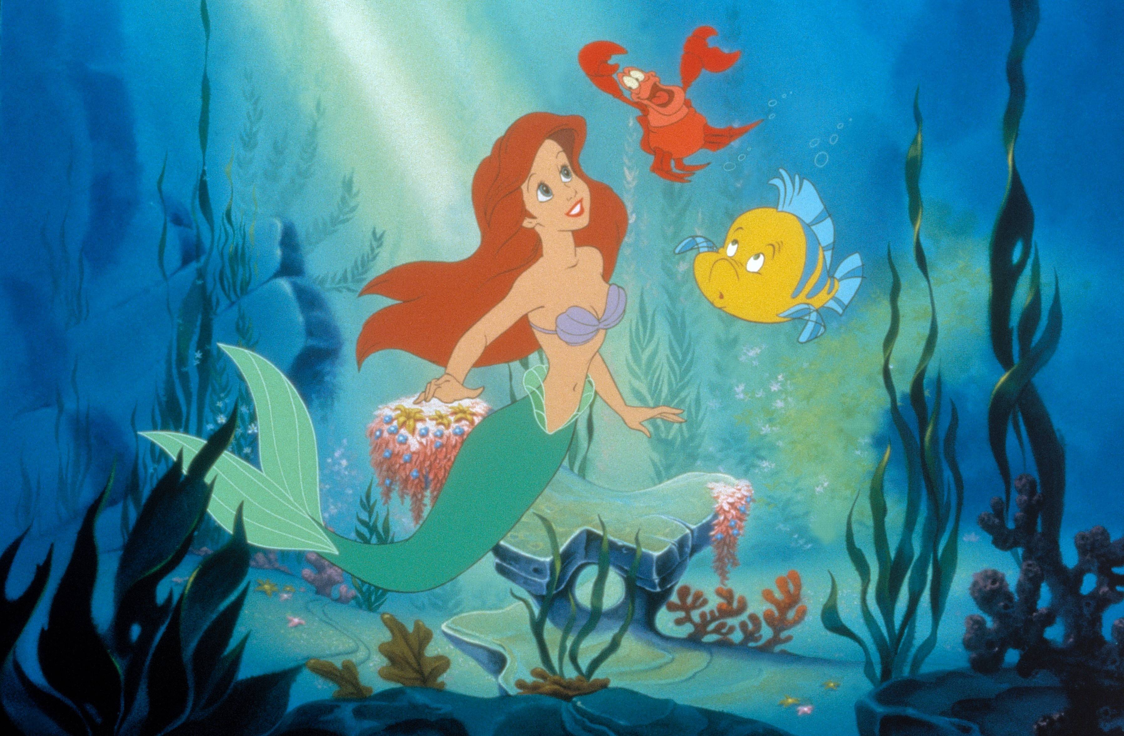 Disneys-Arielle-Diese-4-Outfits-w-rde-die-kleine-Meerjungfrau-tragen