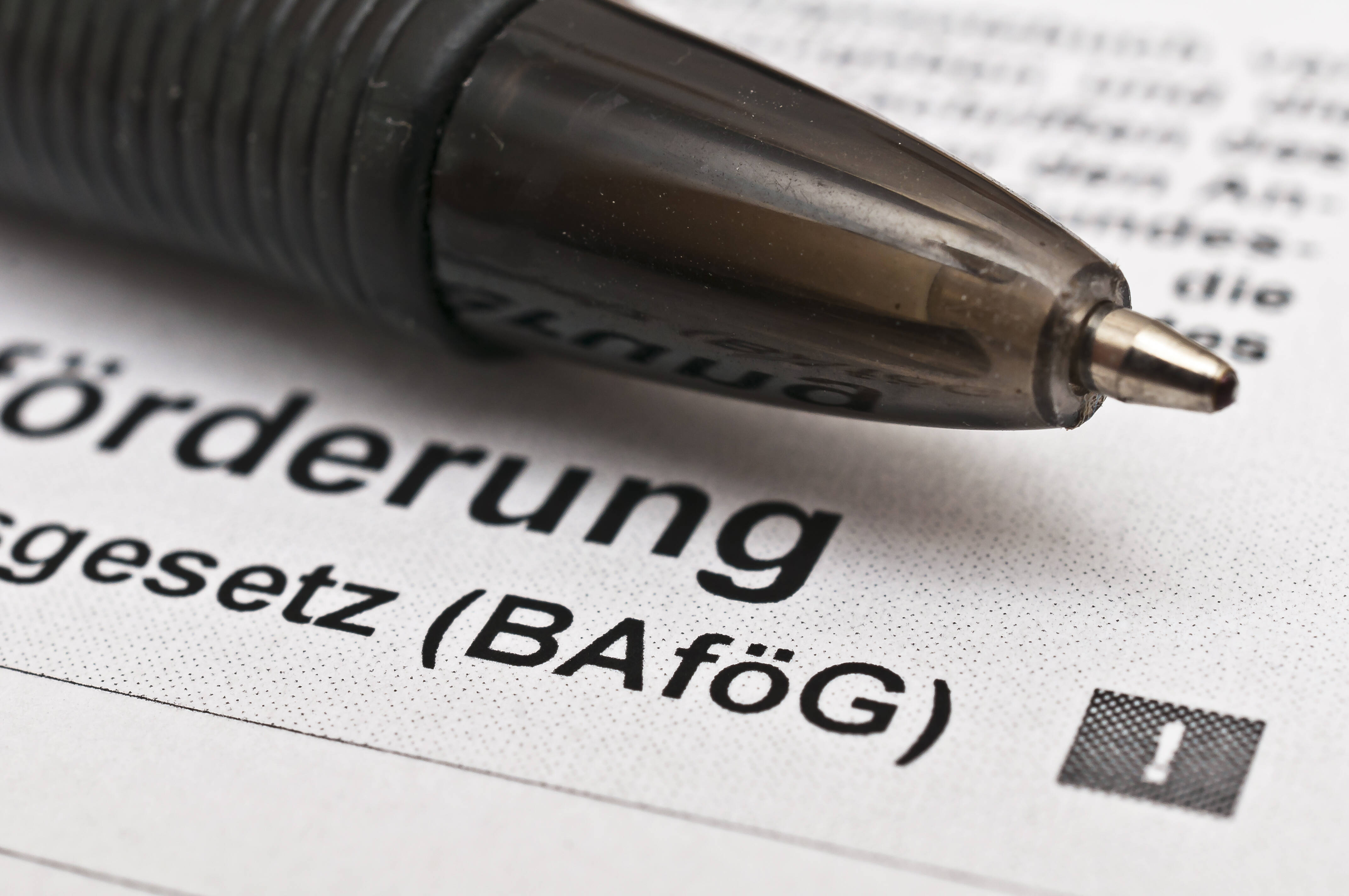 BAföG: So hoch darf das Einkommen der Eltern sein - wmn 