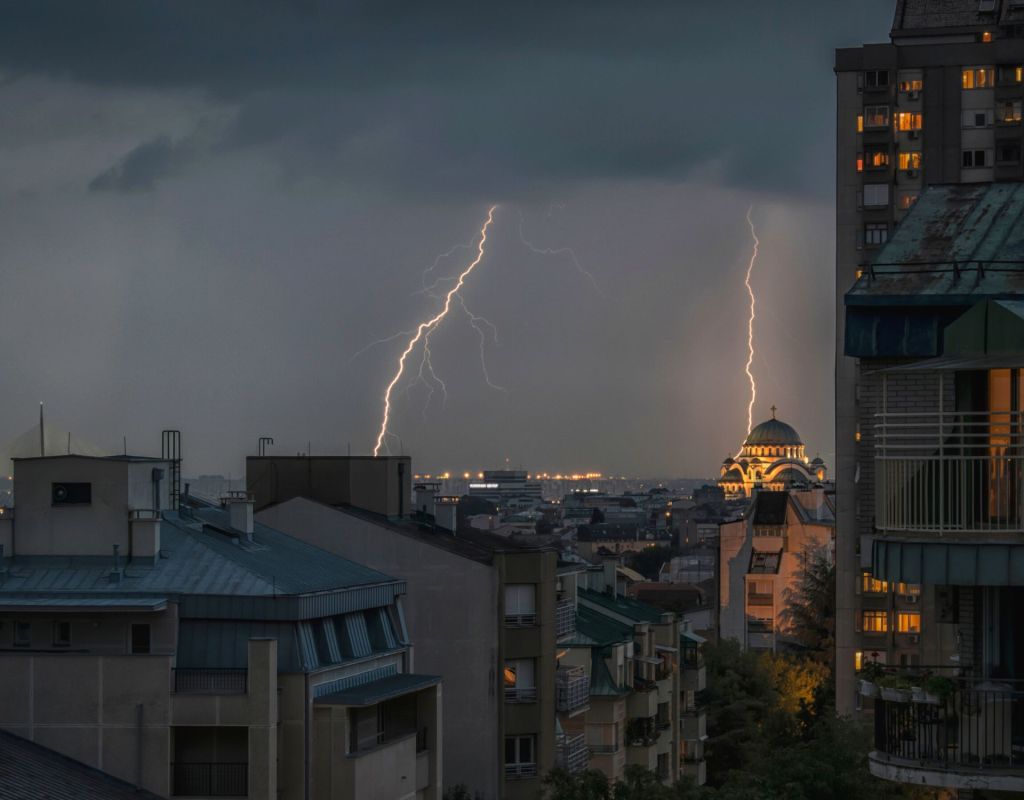 Verhalten bei Gewitter: Das musst du bei Donner und Blitz beachten