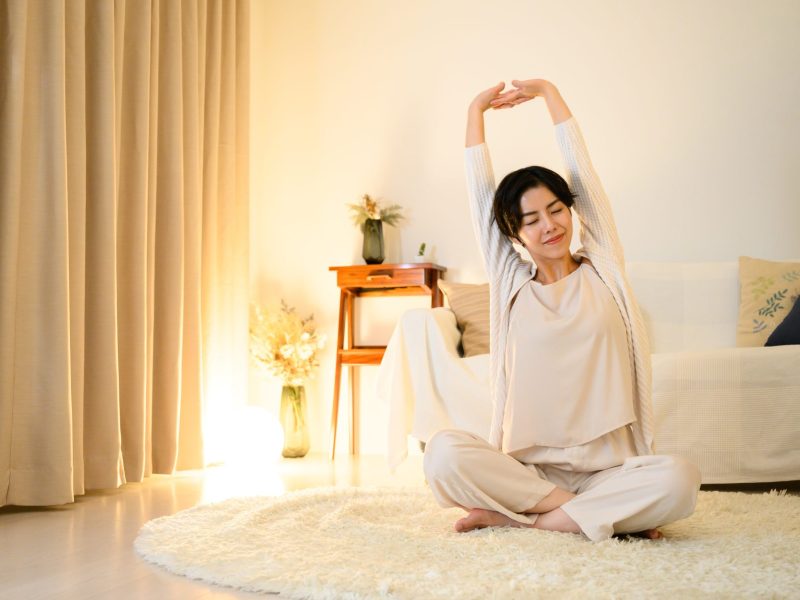 Frau Yoga Abend