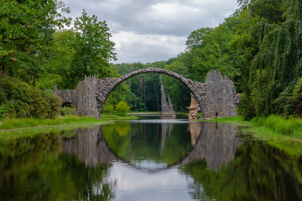Teufelsbrücke im Kromlauer Park