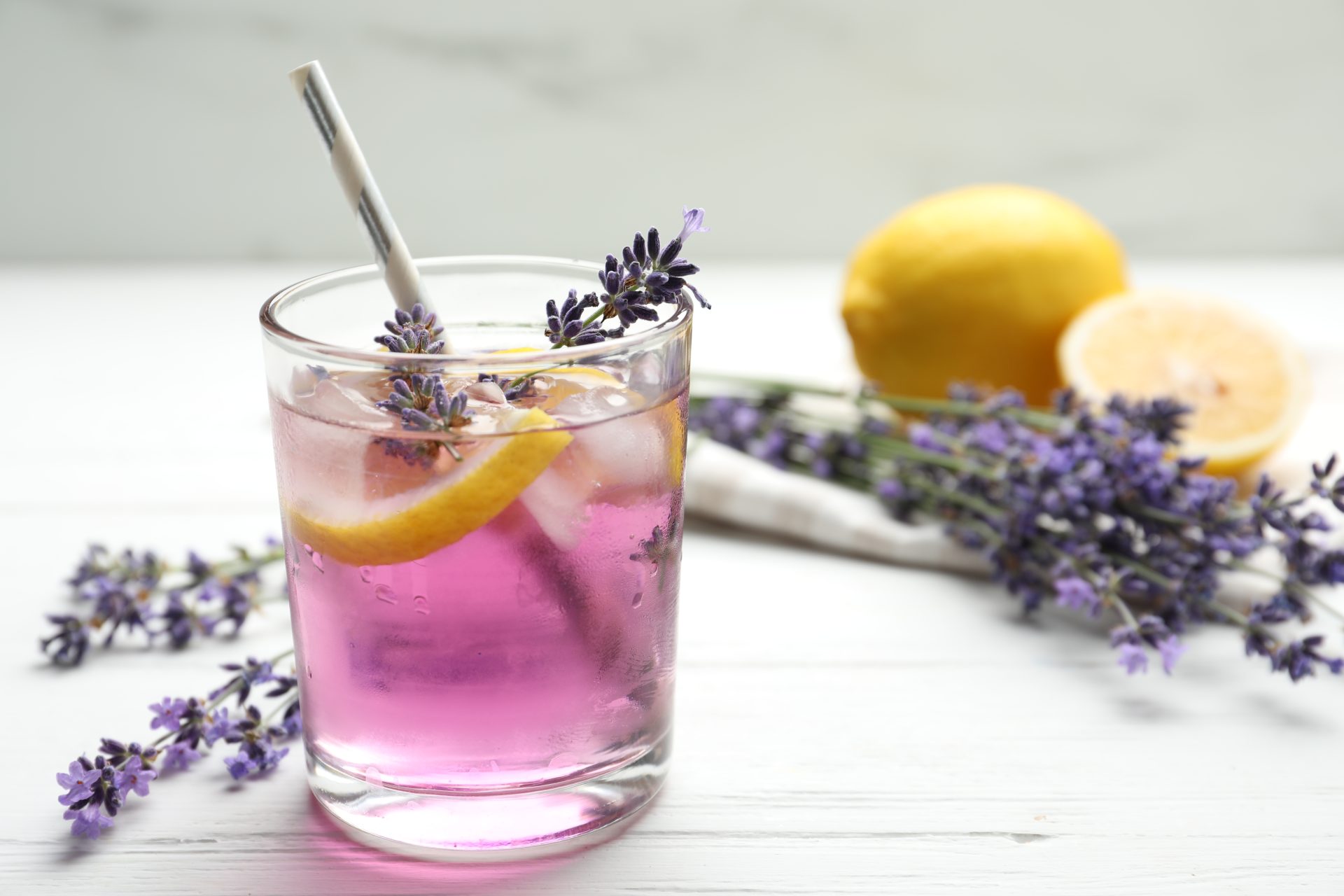 Lavendel-Limonade: Das schönste Getränk des Sommers - wmn.de