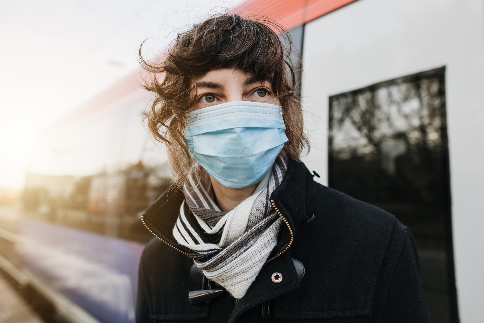 Maske tragen Sollte man es im Herbst wieder tun? wmn