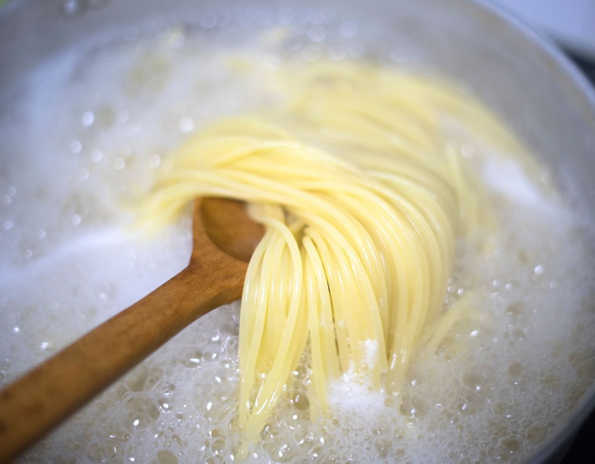 Küchen-Trick: So kocht dein Pasta-Wasser nie mehr über
