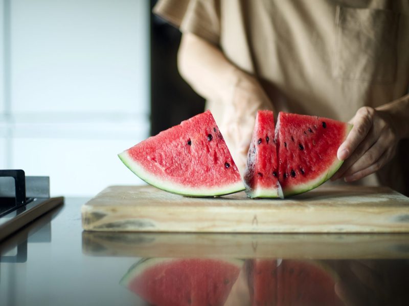 Wassermelone schneiden