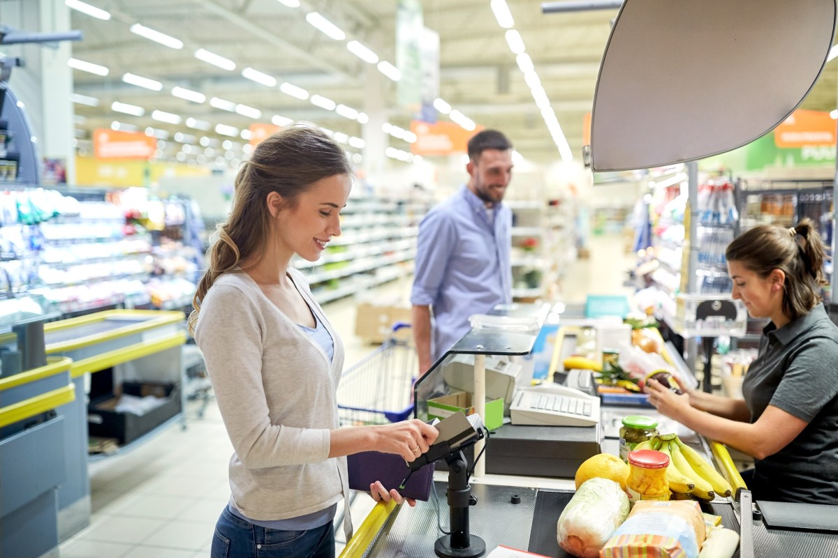 Warum wird der Pfandbon abgelehnt und warum ist das Produkt an der Kasse teurer als gedacht? Bessrer du kennst deine Rechte als Verbraucher*in.