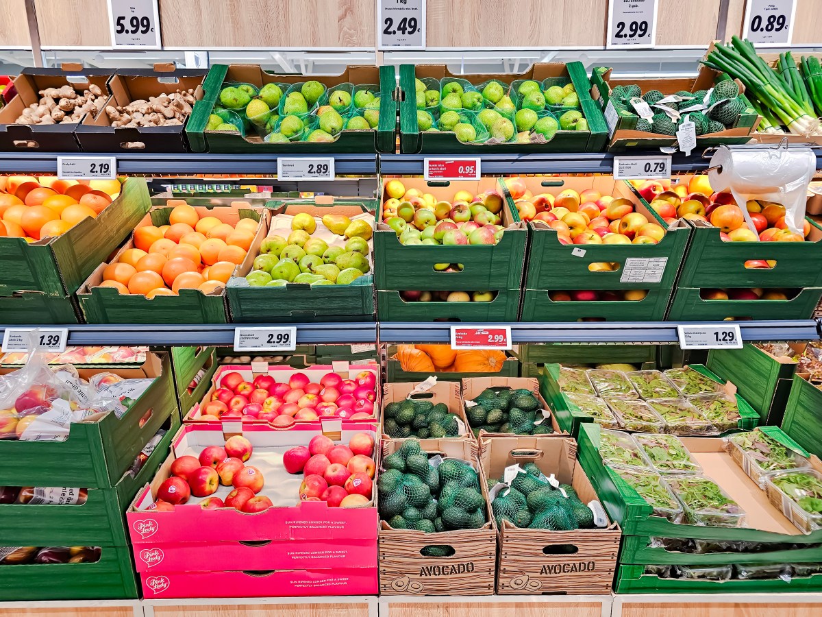 Es genügt ein Blick auf eine bestimmte Zahl auf der Verpackung und du erkennst sofort, wie frisch Obst und Gemüse sind.