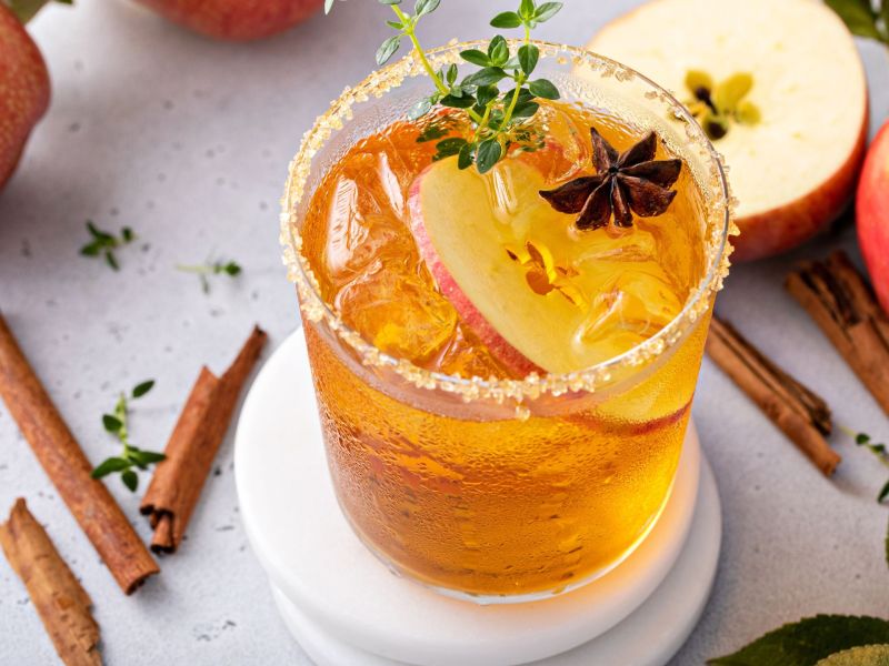 Apfel Cider Cocktail mit Wodka für kalte Tage
