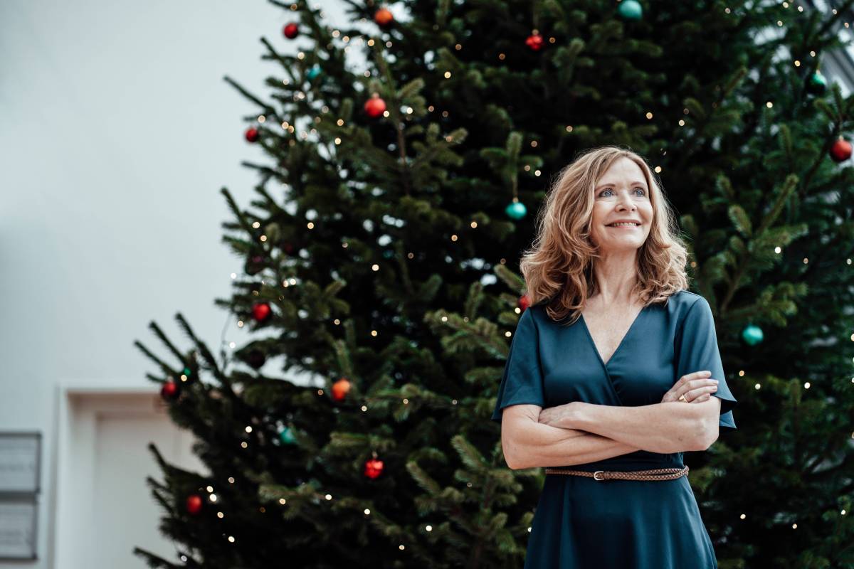 Frau Weihnachtsfeier Büro