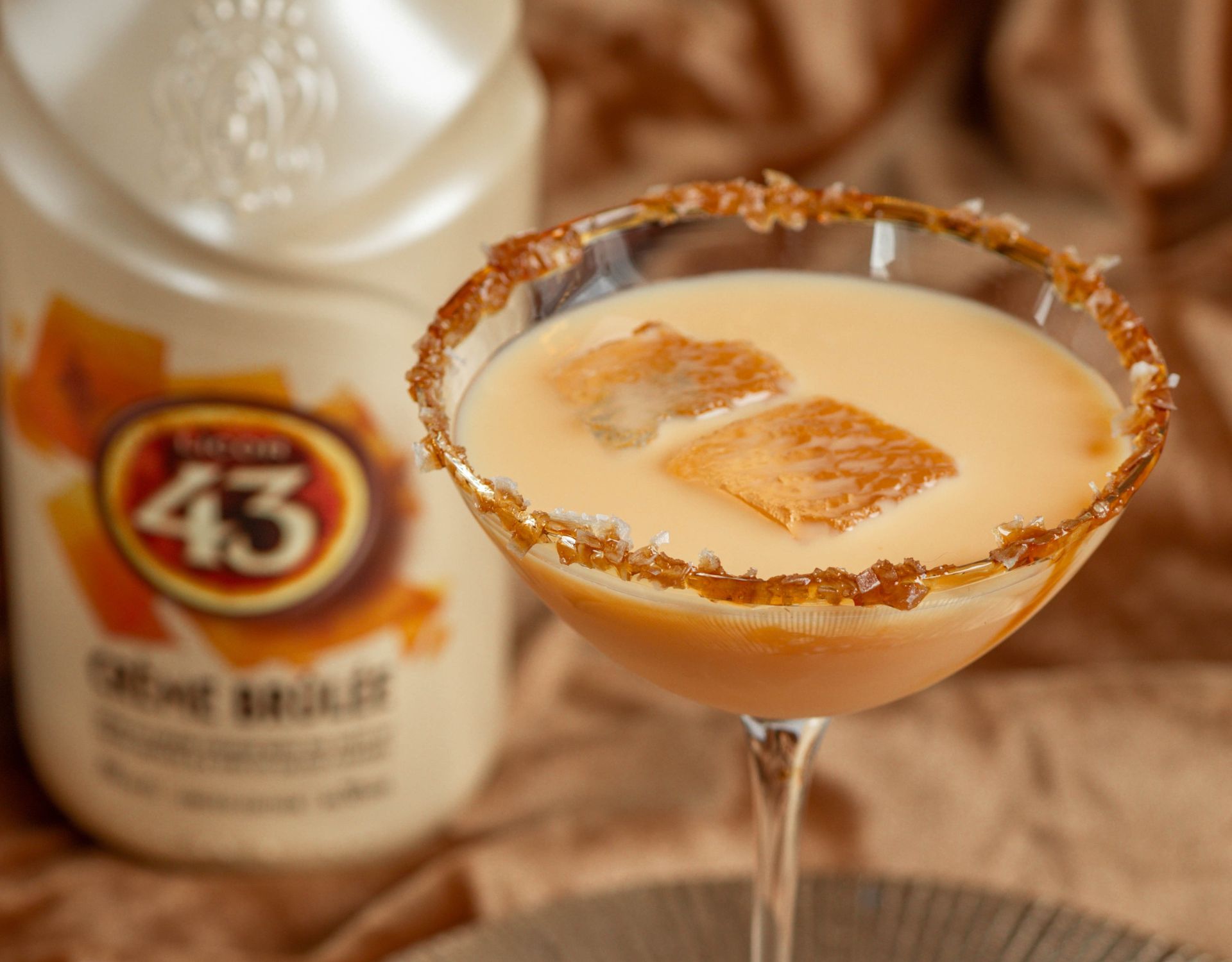 Crème Brûlée Martini: Cremiger Cocktail mit Licor 43 - wmn.de