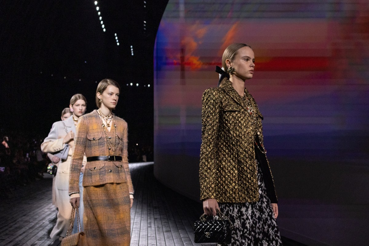 Models für die Chanel Show auf der Paris Fashion Week 2024.