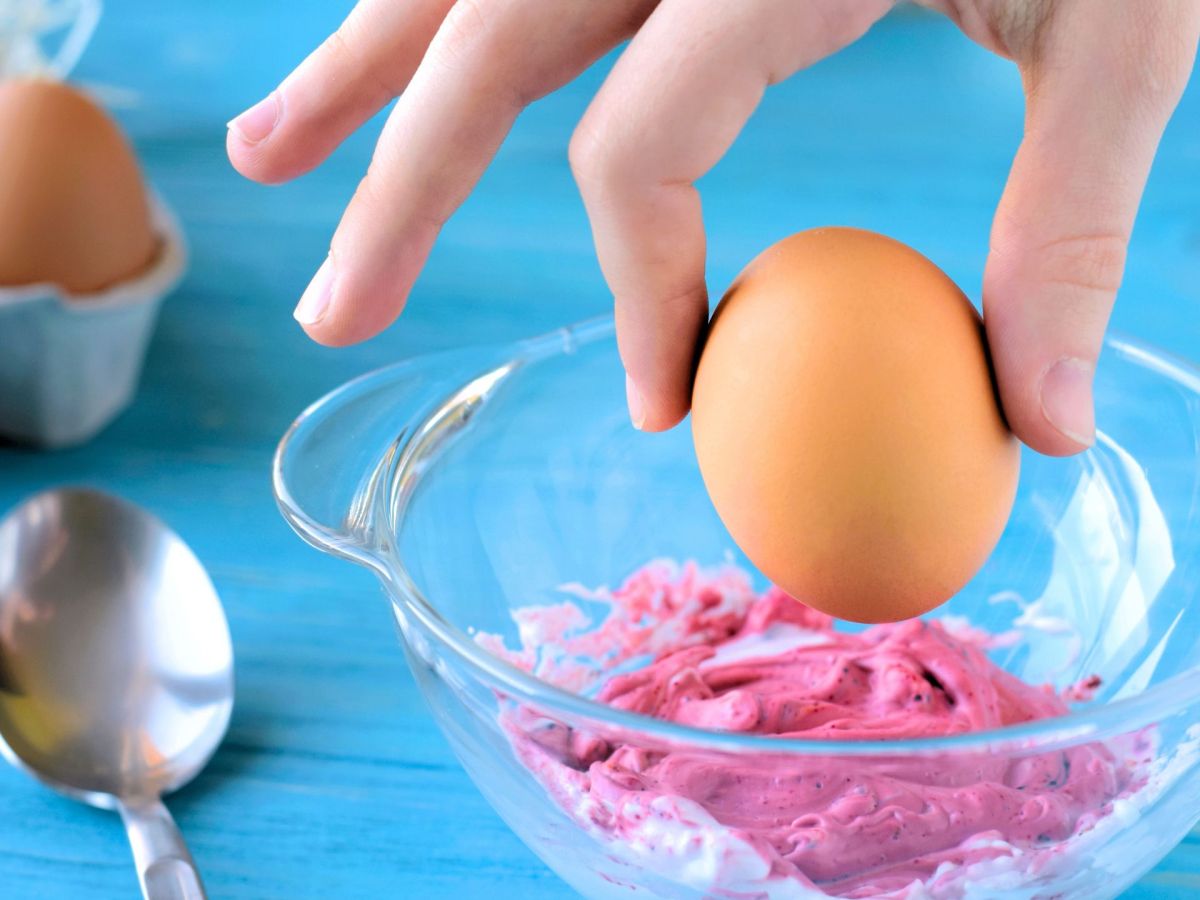Eier färben: Darum brauchst du dafür unbedingt Rasierschaum