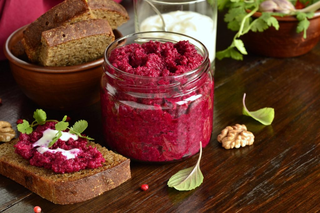 Rote-Bete-Hummus