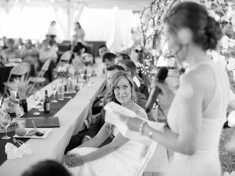 Hochzeitsrede von der Brautjungfer für das Paar: Video geht viral