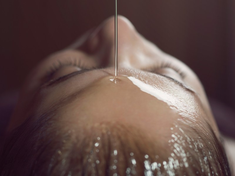 Hair Oiling: So funktioniert die ayurvedische Haar-Routine