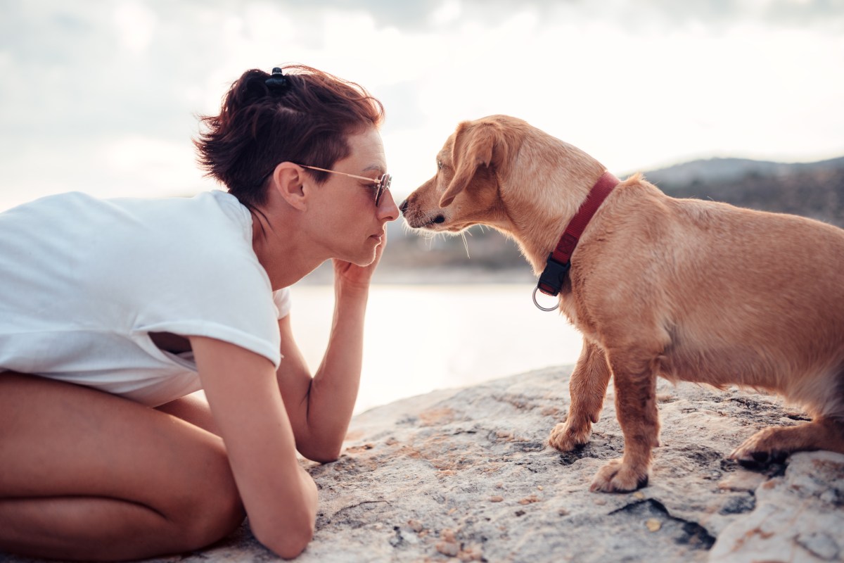 Frau mit Hund