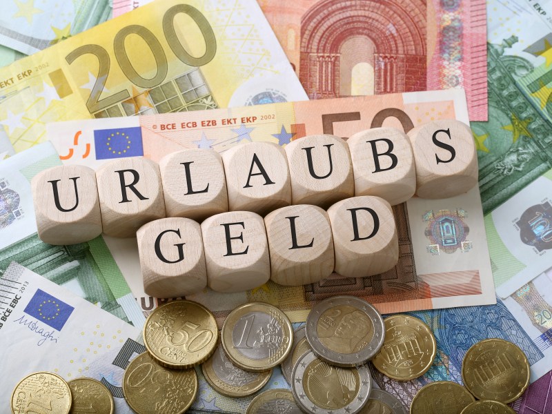 Auf Holzwürfeln steht das Wort 