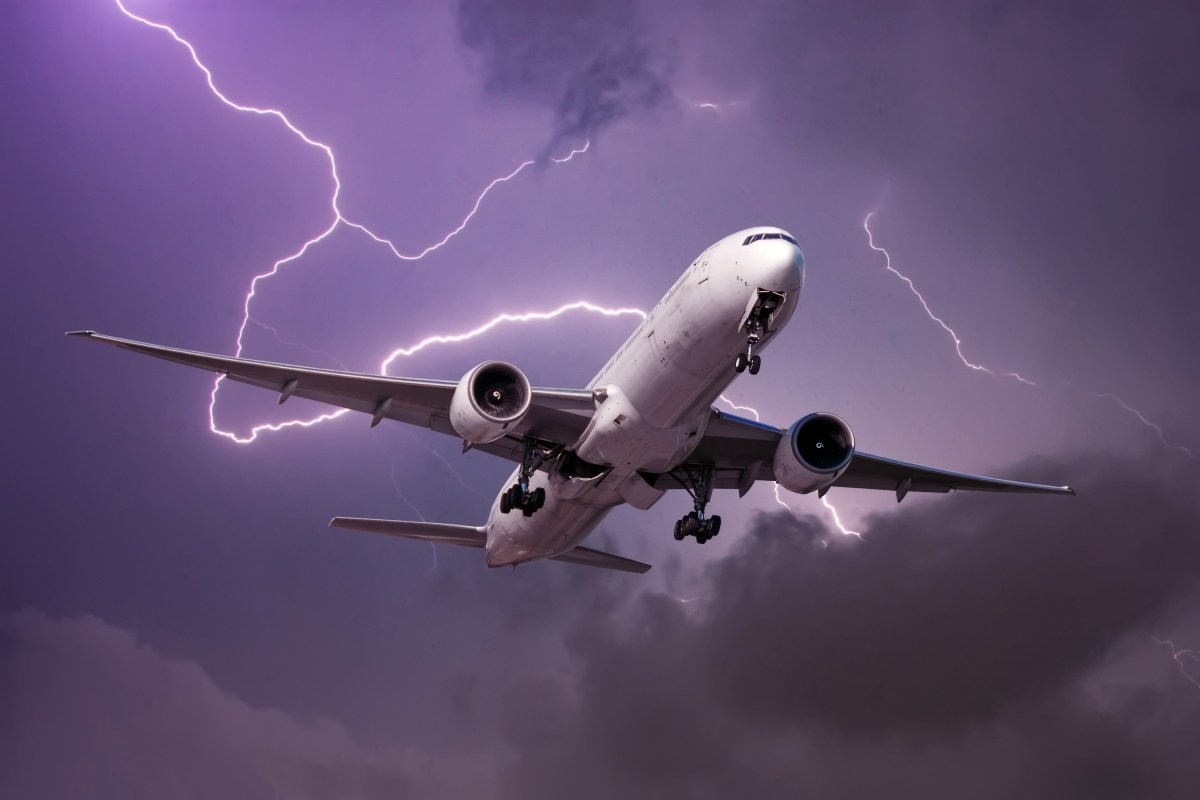 Ein österreichisches Flugzeug wurde auf dem Flug von Mallorca nach Wien bei einem Gewitter stark beschädigt.