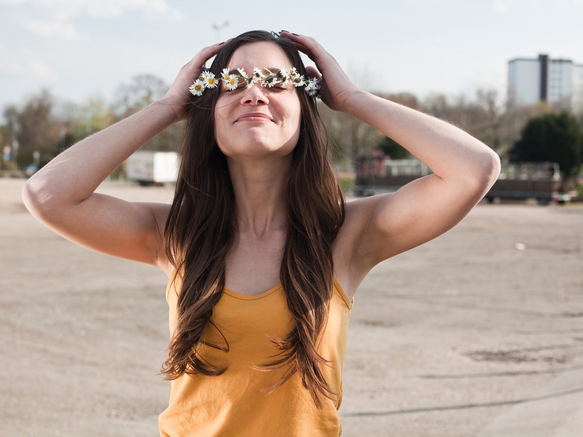 World of Woodstock: Blumenkränze für die Haare