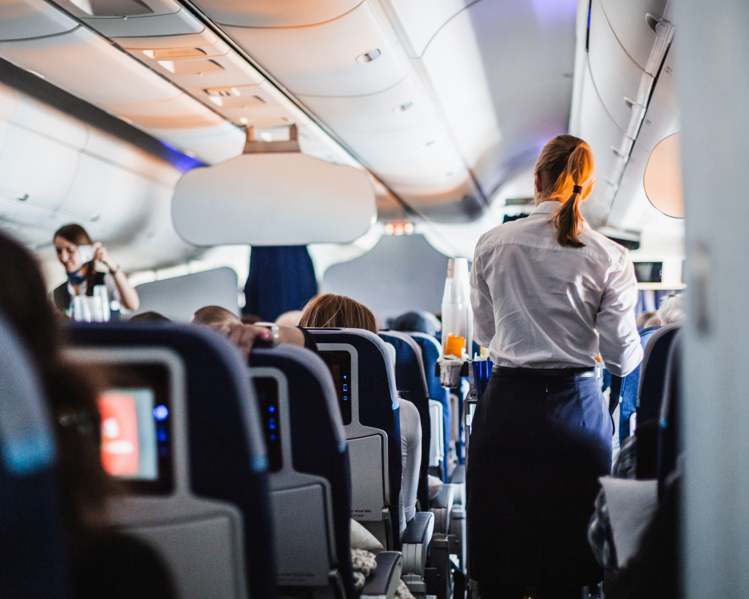 Flugbegleiterin-verr-t-Das-ist-auf-jedem-Flug-das-Ekelhafteste-