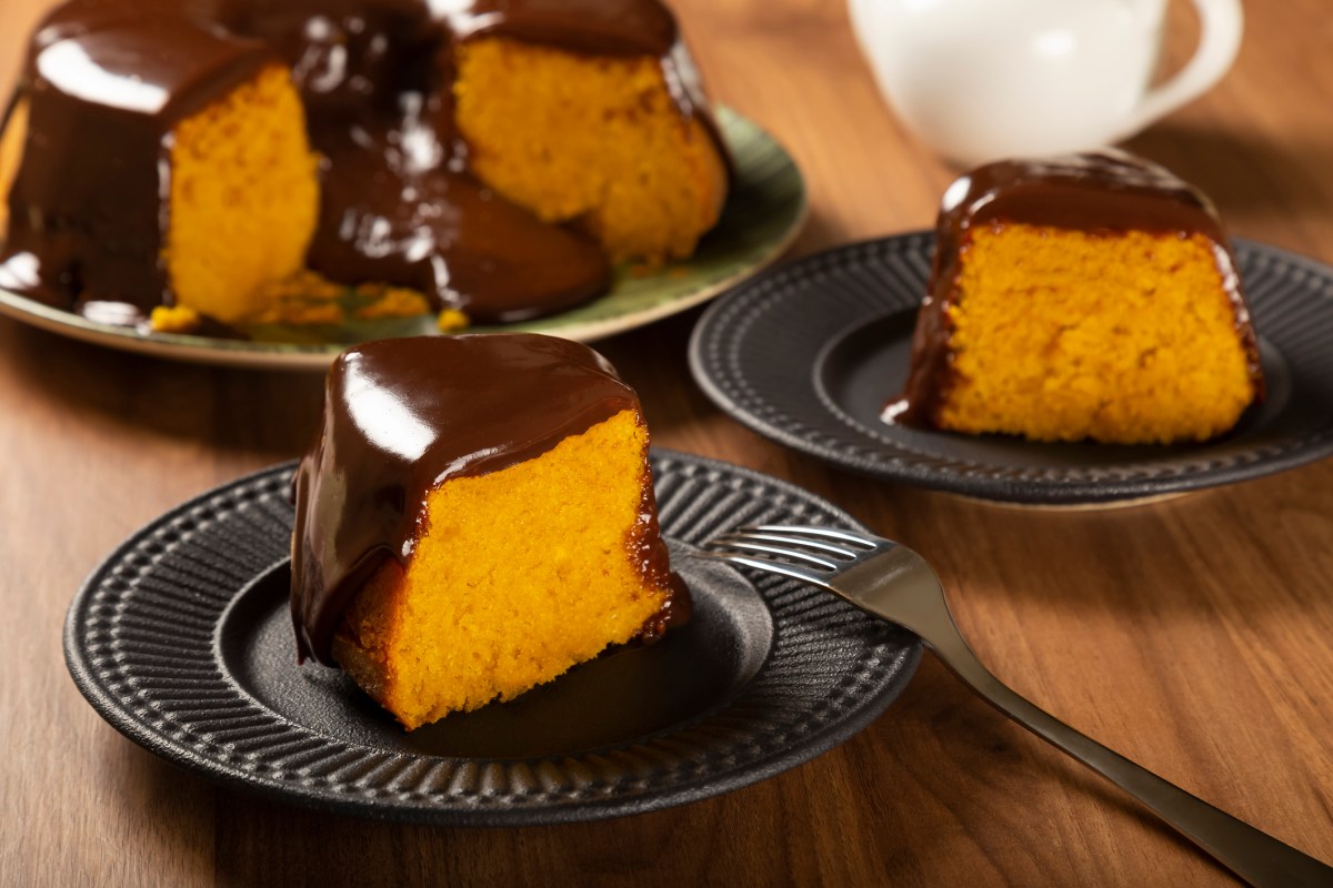 Bolo de Cenoura: Brasilianischer Karottenkuchen mit Nutella