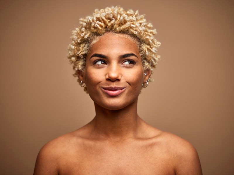 Kennst du schon den Beauty Trend 2025 waterless Skincare? Hydroxytyrosol soll für deine Hautpflege das nächste Wundermittel sein.