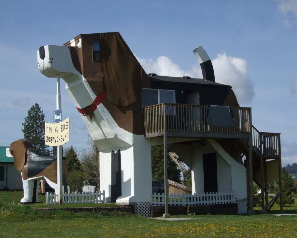 Dog Bark Park Inn