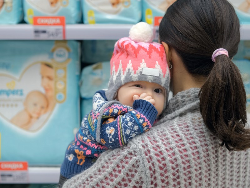 Du kaufst Pampers? Dann solltest du dir diese 3 verrückten Facts über den Windelhersteller mal ansehen.