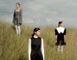Frauen im Rasen