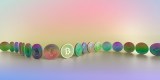 Ein pastellfarbenes, mehrfarbiges Bild einer zweifarbigen Münze mit Bitcoin-Symbol, angeordnet in einer Reihe oder Kette entlang einer Kurve vor einem mehrfarbigen Hintergrund.