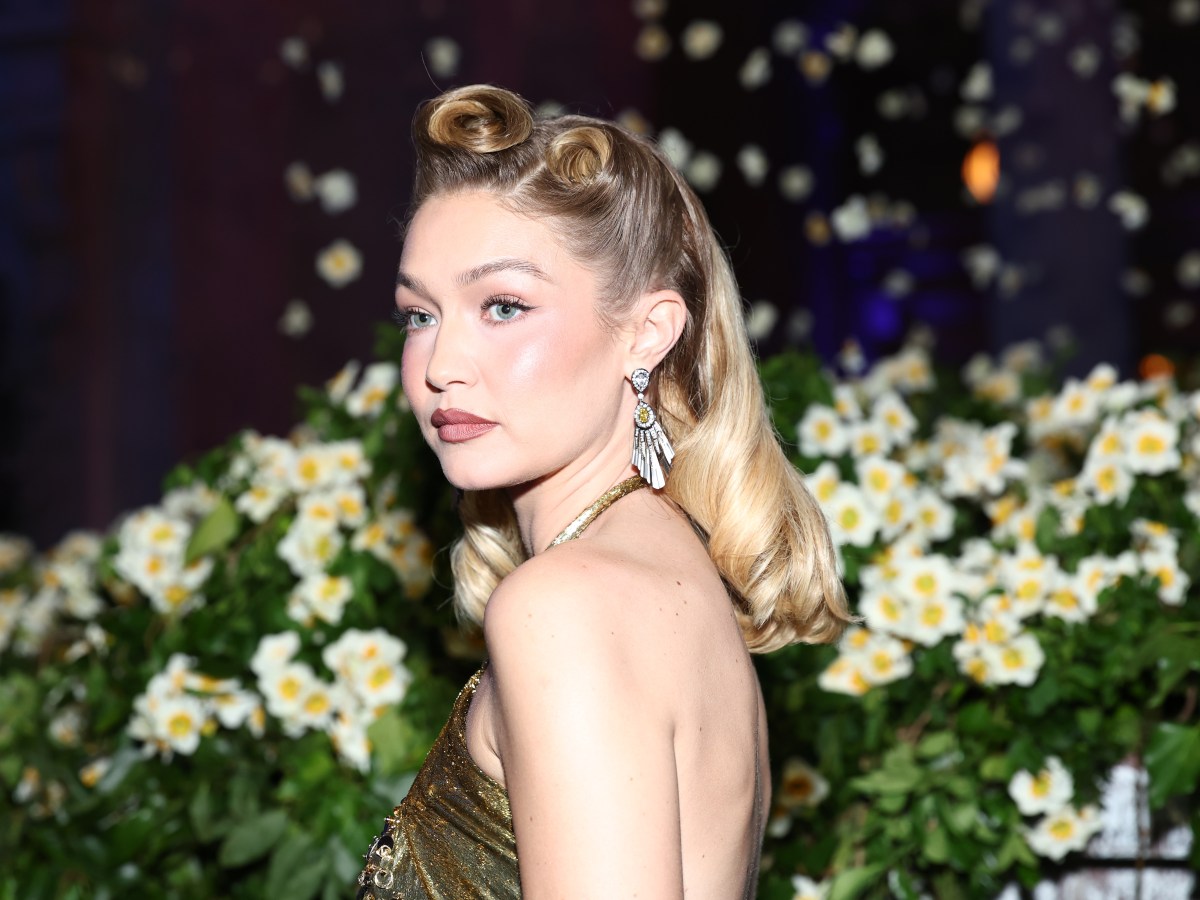 Birthday-Twins? Gigi Hadid & Bradley Cooper im Partnerlook zum 30.