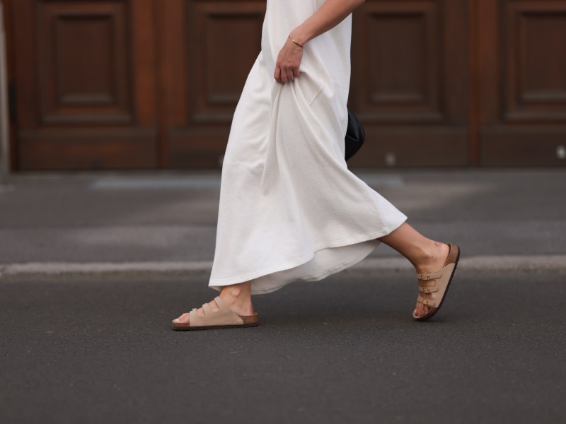 Frau in Sandalen