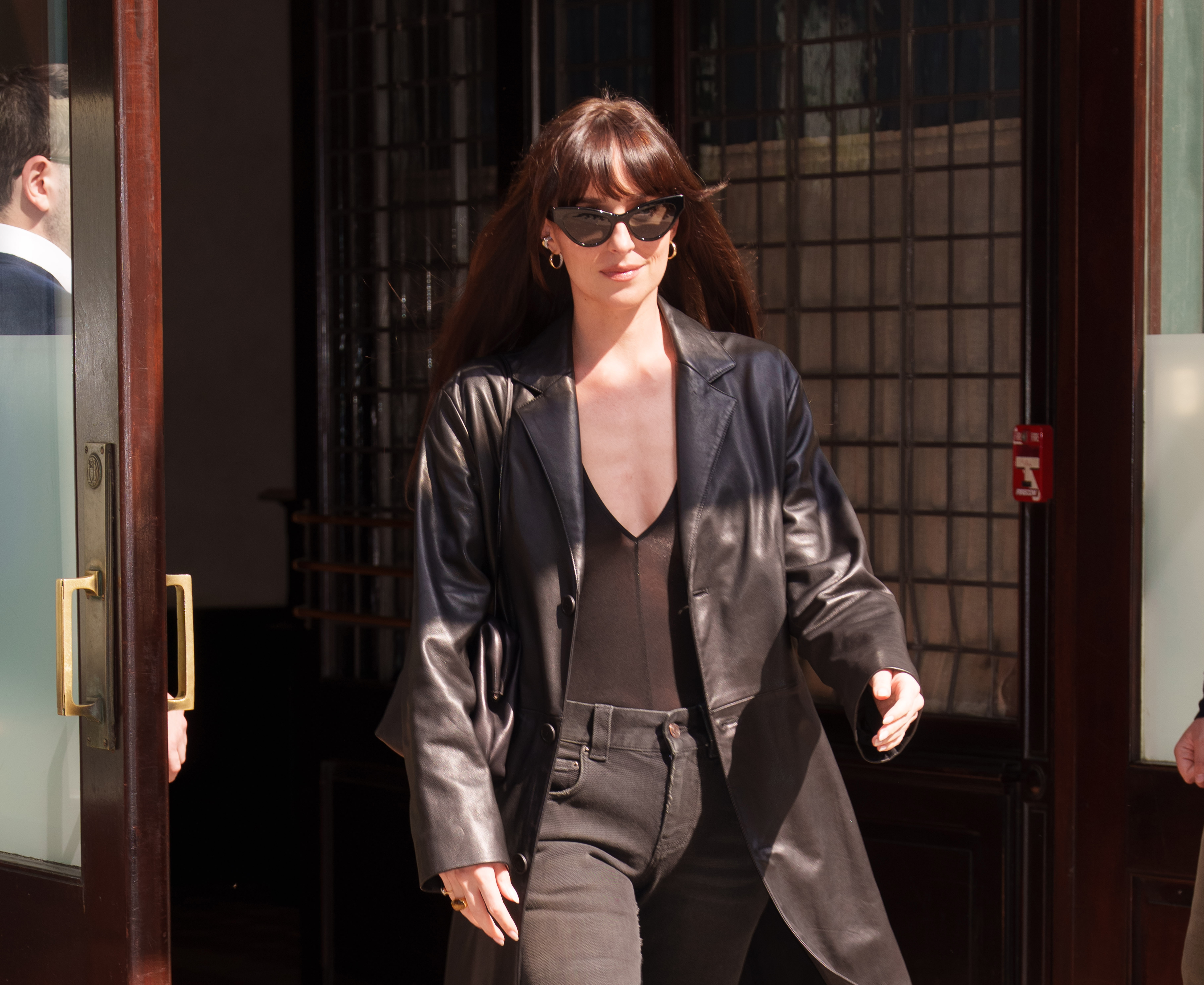 Minimal-Look-maximal-Wow-Dakota-Johnsons-Taschenwahl-sorgt-f-r-Aufsehen