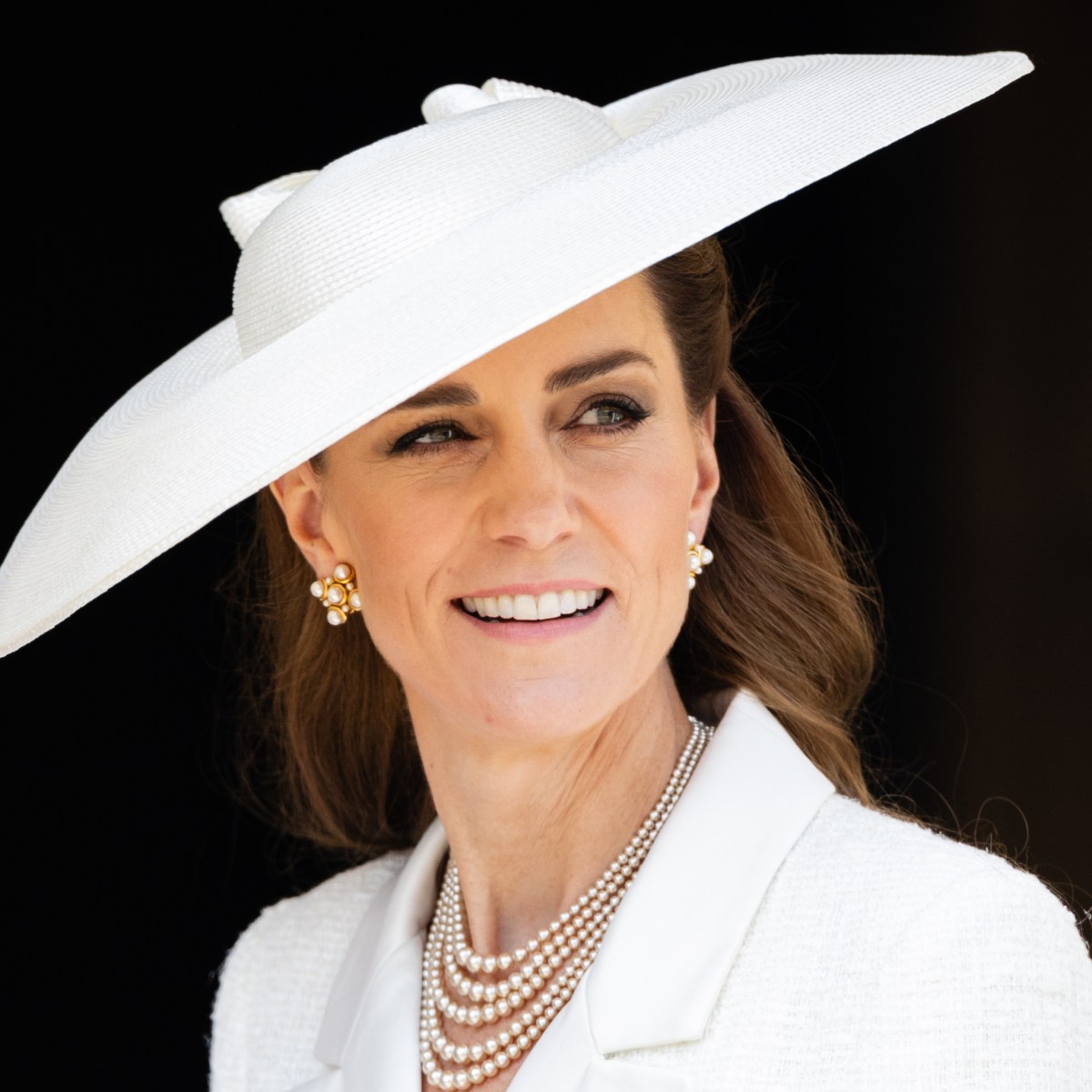 Royal & trendy: Kate Middleton trägt die It-Farbe des Sommers 2025