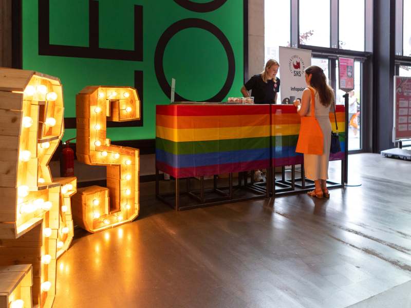 Karriere machen, aber zu deinen Konditionen: Die Sticks & Stones Jobmesse in Berlin