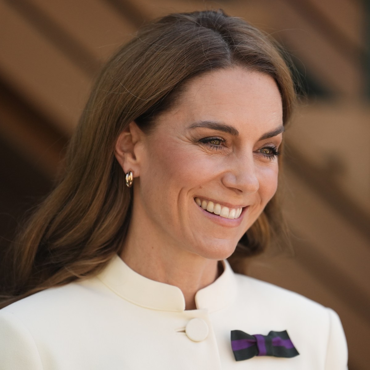 Grüner wird’s nicht: Kate Middleton zeigt den coolsten Sommer-Suit