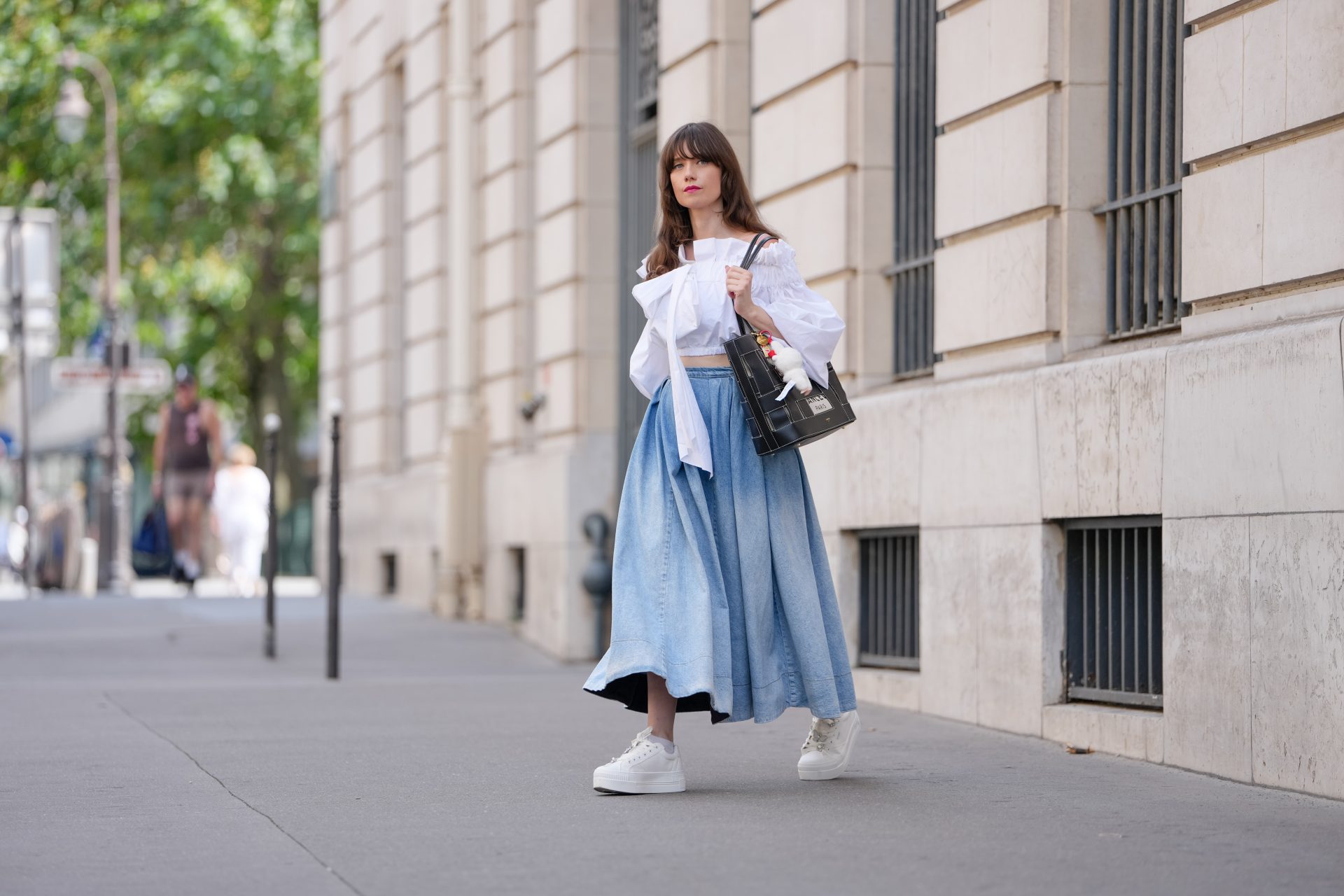 Genialer-Styling-Trick-So-wird-dein-altes-Sommerkleid-zum-Rock