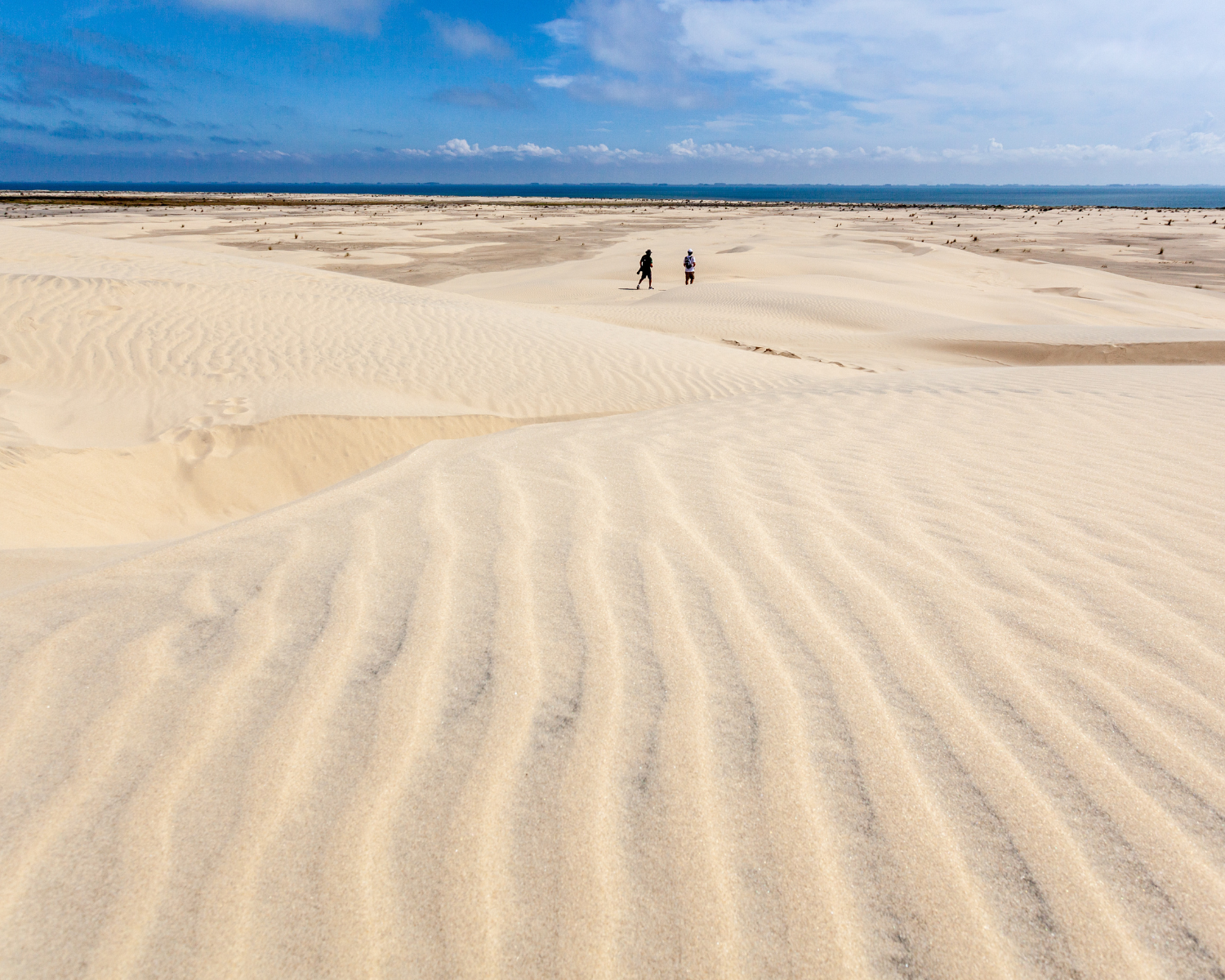Feiner-Sand-viel-Natur-Hier-befindet-sich-der-l-ngste-Strand-der-Welt-