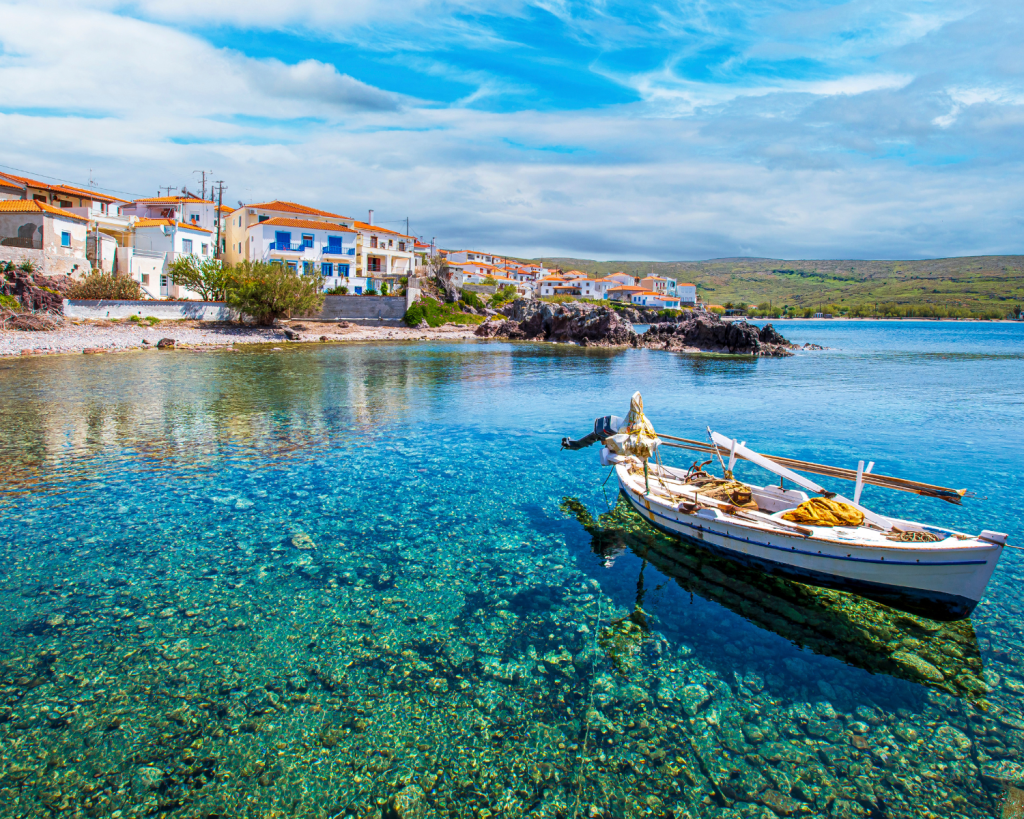 Lesbos oder Lesvos ist die drittgrößte Insel Griechenlands und mit einer Fläche von knapp 1636 km² die achtgrößte im Mittelmeer.