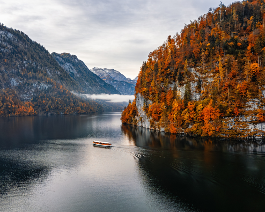 Der Großteil des Königssees liegt im Nationalpark Berchtesgaden.