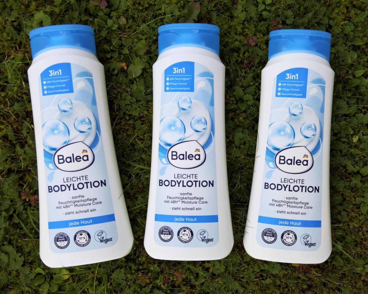 Balea Körperlotion liegt im Gras Südkorea