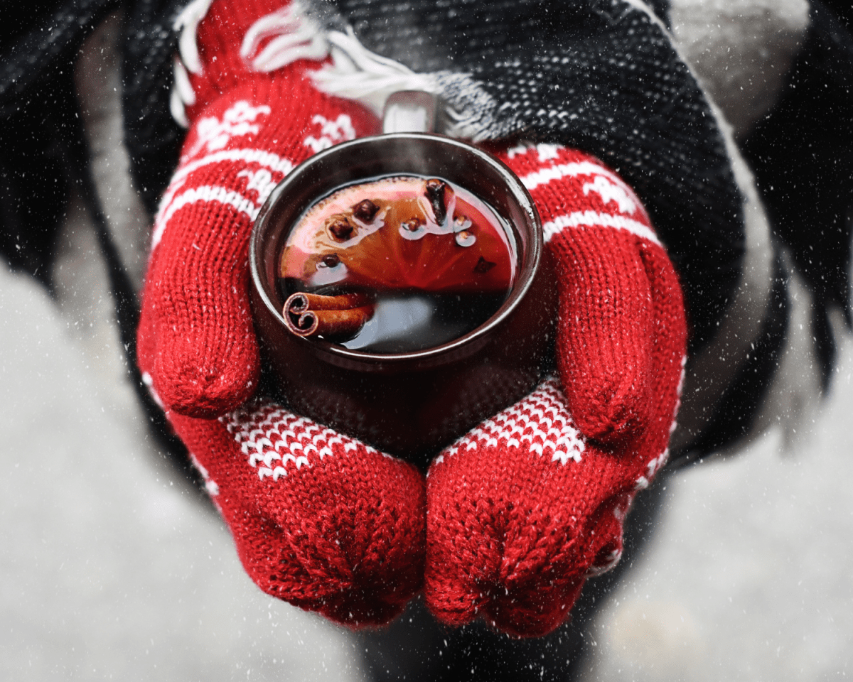 Glühwein für 2 Euro: Auf einem Weihnachtsmarkt in Sachsen ist das noch Realität.