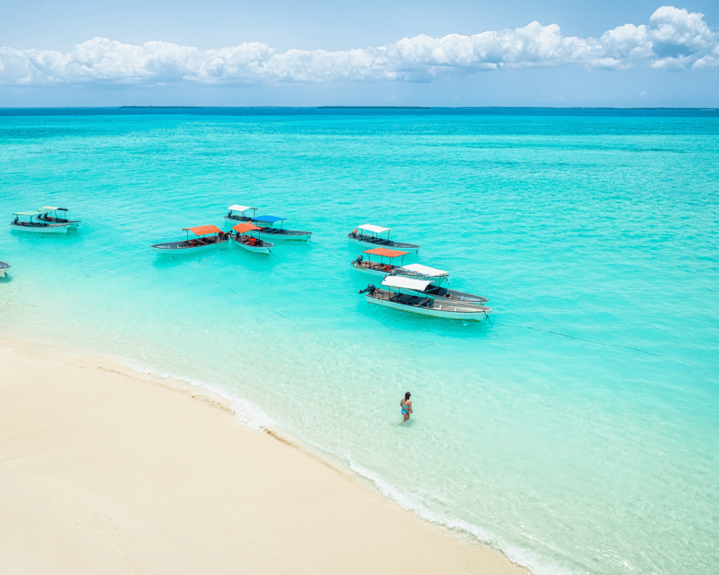 Die Strände Nungwi und Kendwa im Norden Sansibars ist besonders bei Tourist*innen beliebt.